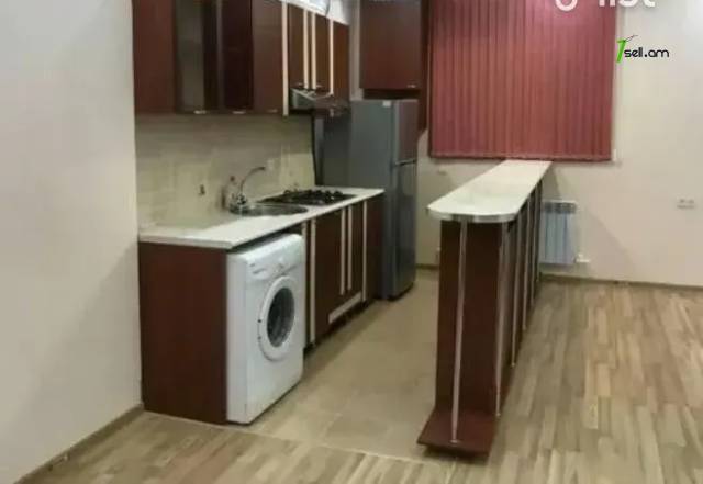 3 սենյականոց բնակարան Արմեն Տիգրանյանի փողոցում, 82 ք.մ., 1/6 հարկ, բարձր առաստաղներ