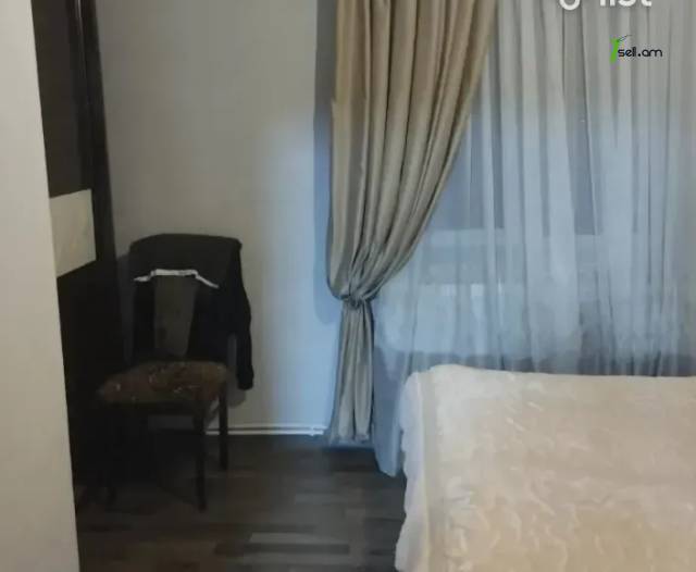 Մեկ հարկանի տուն Պարույր Սևակ թաղամասի 14-րդ փողոցում Առինջում, 100 քմ, կապիտալ վերանորոգված