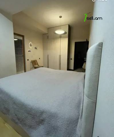 4 սենյականոց բնակարան նորակառույց շենքում Կոմիտասի պողոտայում, 127 ք.մ., 2 սանհանգույց