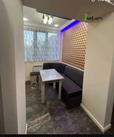 2 սենյականոց բնակարան Կոմիտասի պողոտայում, 56 քմ, 2/5 հարկ, կապիտալ վերանորոգված, քարե շենք