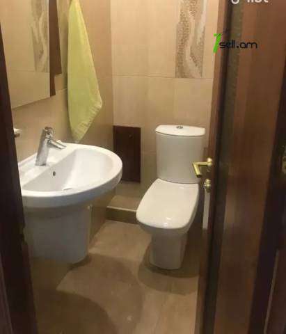 2 սենյականոց բնակարան նորակառույց շենքում Վիկտոր Համբարձումյանի փողոցում, 90 ք.մ., 2 սանհանգույց