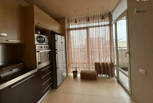 4 սենյականոց բնակարան նորակառույց շենքում Դերենիկ Դեմիրճյանի փողոցում, 181 քմ, 4/11 հարկ