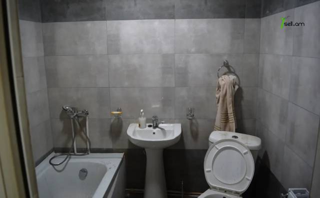 2 սենյականոց բնակարան Ախուրյանում, 66 քմ, կապիտալ վերանորոգված, քարե շենք