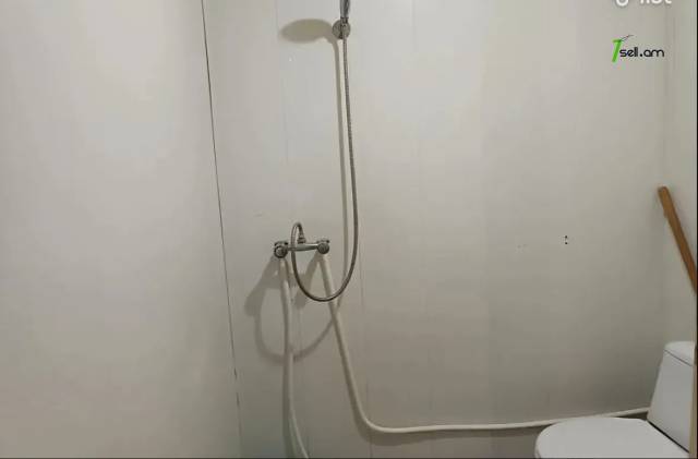 Երկու հարկանի քարե տուն Նոր Արեշի 35-րդ փողոցում Էրեբունիում, 124 քմ, կապիտալ վերանորոգված