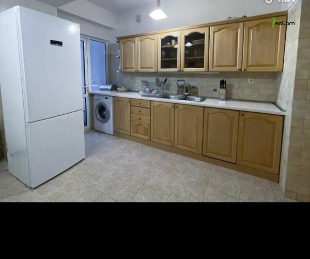 4 սենյականոց բնակարան նորակառույց շենքում, Buzand St, 150 ք.մ., 2 սանհանգույց, բարձր առաստաղներ