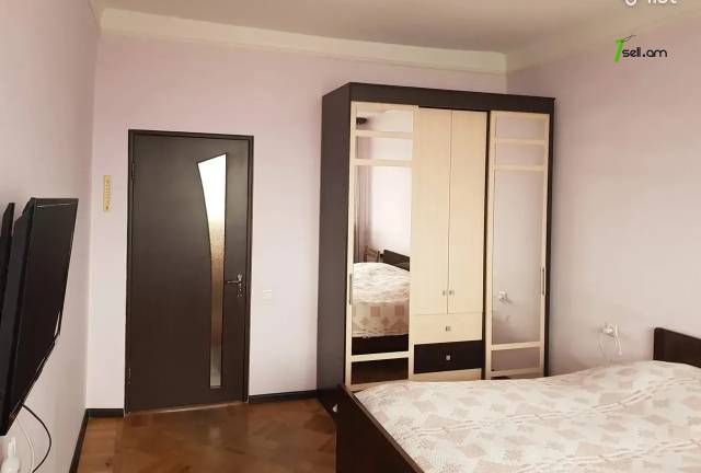 3 սենյականոց բնակարան Էրեբունու փողոցում, 93 քմ, 7/9 հարկ, կապիտալ վերանորոգված