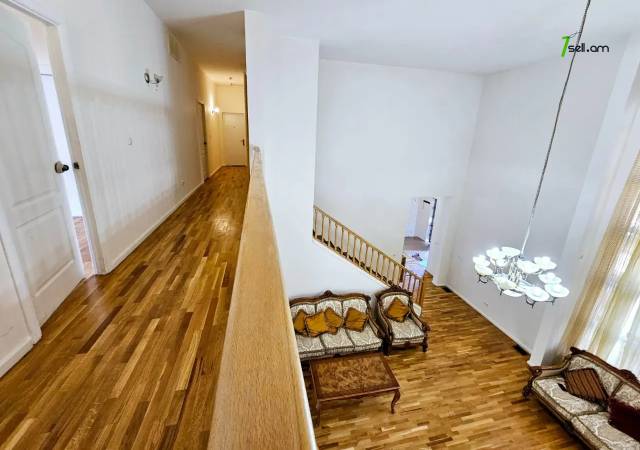 Երկու հարկանի քարե տուն, Վահագնի Թաղամաս Աջափնյակում, 1820 ք.մ., 3+ սանհանգույց