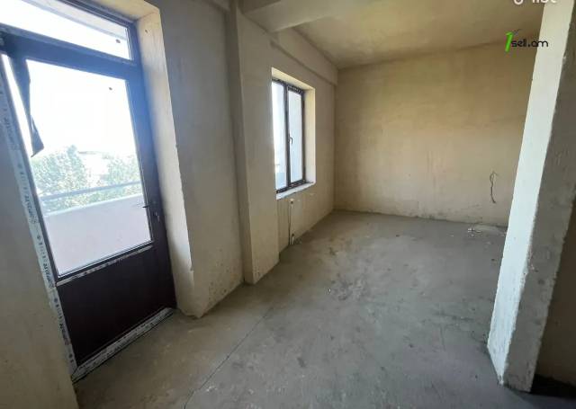 3 սենյականոց բնակարան նորակառույց շենքում Սերո Խանզադյան փողոցում, 113 քմ, 7/9 հարկ, 2 սանհանգույց