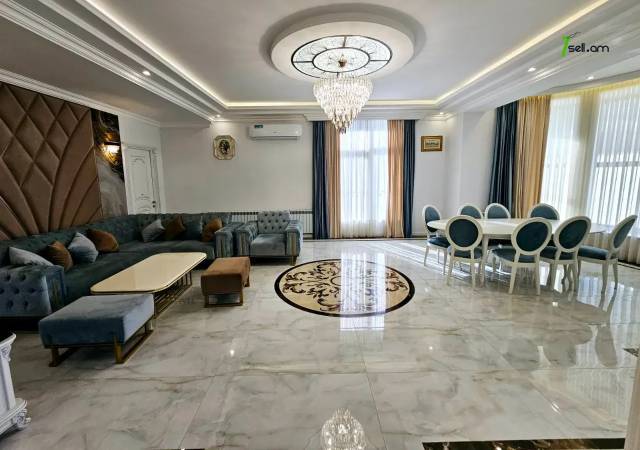 Երկու հարկանի քարե տուն Գարեգին Հովսեփյանի փողոցում Նորք Մարաշում, 950 քմ, 3+ սանհանգույց