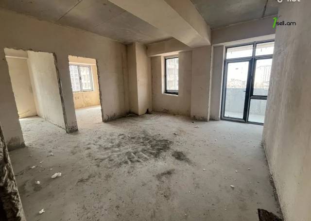 4 սենյականոց բնակարան նորակառույց շենքում Պարույր Սևակի փողոցում, 89 ք.մ., 5/15 հարկ