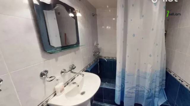 4 սենյականոց բնակարան Աշխաբադի փողոցում, 108 ք.մ., մի քանի պատշգամբ, կապիտալ վերանորոգված