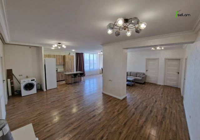 3 սենյականոց բնակարան նորակառույց շենքում Տերյան փողոցում, 130 ք.մ., 2 սանհանգույց, բարձր առաստաղներ