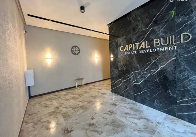 Ընդարձակ 5 սենյականոց բնակարան նորակառույց շենքում Արամ Խաչատրյան փողոցում, 305 ք.մ., 3+ սանհանգույց