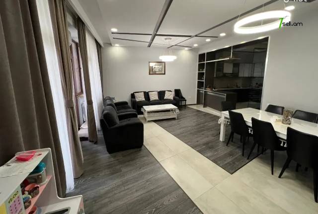 4 սենյականոց բնակարան նորակառույց շենքում Սասնա Ծռերի փողոցում, 112 ք.մ., 2 սանհանգույց