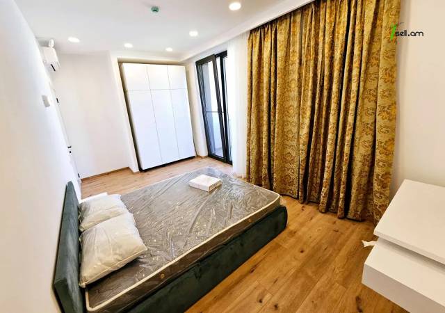 Երկու հարկանի քարե տուն, Վահագնի Թաղամաս Աջափնյակում, 800 ք.մ., 3+ սանհանգույց