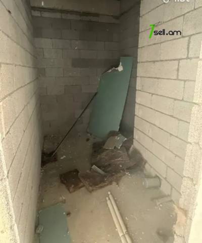 4 սենյականոց բնակարան նորակառույց շենքում Ռոստոմի փողոցում, 118 քմ, նախավերջին հարկ, 2 սանհանգույց