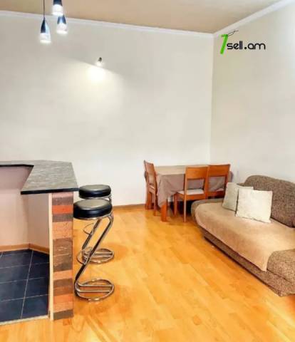 2 սենյականոց բնակարան Կիևյան փողոցում, 40 ք.մ., 3/5 հարկ, կապիտալ վերանորոգված, քարե շենք