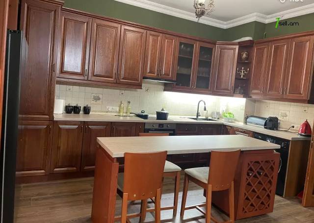 3 սենյականոց բնակարան նորակառույց շենքում Սասնա Ծռերի փողոցում, 117 քմ, 5/17 հարկ, 2 սանհանգույց