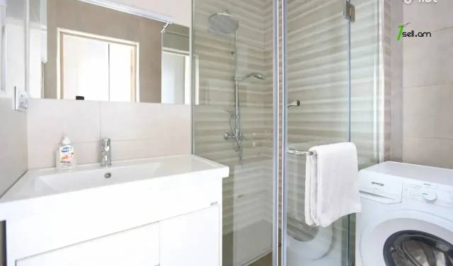 1 սենյականոց բնակարան նորակառույց շենքում Եզնիկ Կողբացու փողոցում, 39 ք.մ., 5/22 հարկ