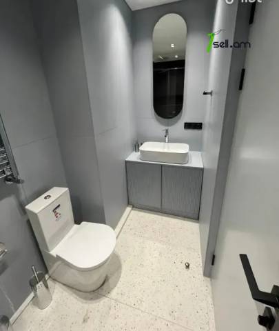 3 սենյականոց բնակարան նորակառույց շենքում Կոմիտասի պողոտայում, 55 ք.մ., 10/15 հարկ, բարձր առաստաղներ