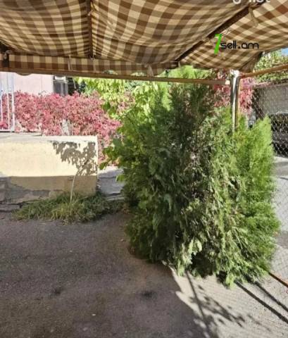 3 սենյականոց բնակարան Գորգագոծների փողոցում, 118 քմ, 1/5 հարկ, կապիտալ վերանորոգված, քարե շենք