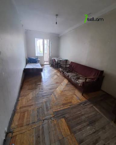 3 սենյականոց բնակարան, Marshal Baghramyan Ave, 97 ք.մ., մի քանի պատշգամբ, 2/9 հարկ