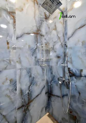 4 սենյականոց բնակարան նորակառույց շենքում, Paronyan St, 135 ք.մ., 2 սանհանգույց, բարձր առաստաղներ