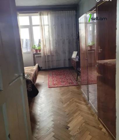 3 սենյականոց բնակարան Կոմիտասի պողոտայում, 95 քմ, նախավերջին հարկ, բարձր առաստաղներ