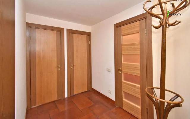 4 սենյականոց բնակարան նորակառույց շենքում Ծարավ Աղբյուրի փողոցում, 105 քմ, 2 սանհանգույց