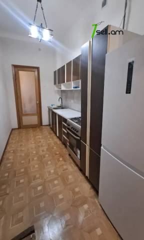 3 սենյականոց բնակարան Թումանյան փողոցում, 100 քմ, 1/5 հարկ, 2 սանհանգույց, կապիտալ վերանորոգված