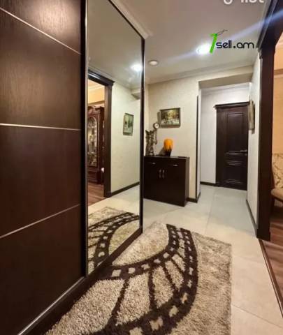 4 սենյականոց բնակարան Եզնիկ Կողբացու փողոցում, 105 ք.մ., դիզայներական ոճով վերանորոգված