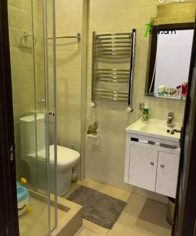 4 սենյականոց բնակարան նորակառույց շենքում Սասնա Ծռերի փողոցում, 110 ք.մ., 2 սանհանգույց