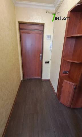 3 սենյականոց բնակարան Ամիրյան փողոցում, 72 քմ, 6/9 հարկ, կապիտալ վերանորոգված