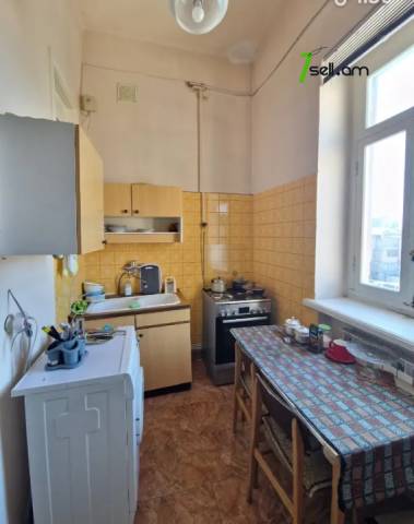 3 սենյականոց բնակարան Ազատության պողոտայում, 83 քմ, նախավերջին հարկ, բարձր առաստաղներ