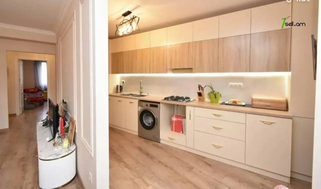 3 սենյականոց բնակարան Խաղաղ Դոնի փողոցում, 73 ք.մ., 3/9 հարկ, եվրովերանորոգված