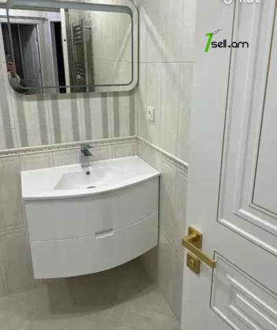 3 սենյականոց բնակարան նորակառույց շենքում Արղության փողոցում, 96 քմ, բարձր առաստաղներ