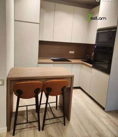 2 սենյականոց բնակարան նորակառույց շենքում Ալեք Մանուկյան փողոցում, 47 ք.մ., բարձր առաստաղներ