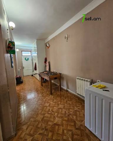 Մեկ հարկանի քարե տուն Նոր-Արեշի 44 փողոցում Էրեբունիում, 376 ք.մ., կոսմետիկ վերանորոգում