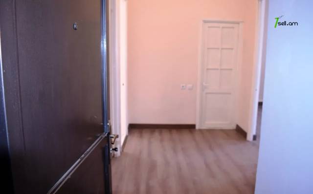 2 սենյականոց բնակարան Մհեր Մկրտչյանի փողոցում, 55 քմ, 1/3 հարկ, բարձր առաստաղներ