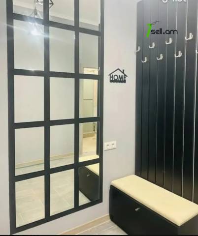 3 սենյականոց բնակարան նորակառույց շենքում Գրիբոյեդով փողոցում, 80 ք.մ., բարձր առաստաղներ, 4/15 հարկ