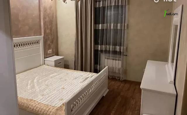 3 սենյականոց բնակարան Ազատության պողոտայում, 61 ք.մ., մի քանի պատշգամբ, նախավերջին հարկ