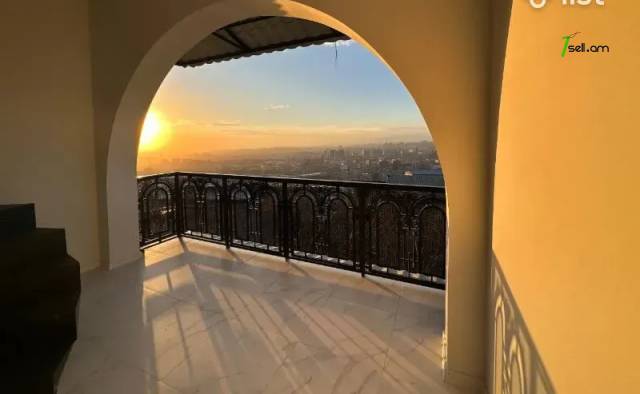 Երեք հարկանի քարե տուն Սարի Թաղի 9-րդ փողոցում Էրեբունիում, 351 ք.մ., 2 սանհանգույց