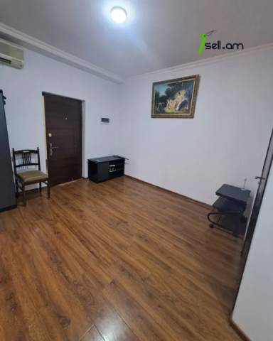 Ընդարձակ 3 սենյականոց բնակարան նորակառույց շենքում Արամի փողոցում, 160 ք.մ., 3/14 հարկ