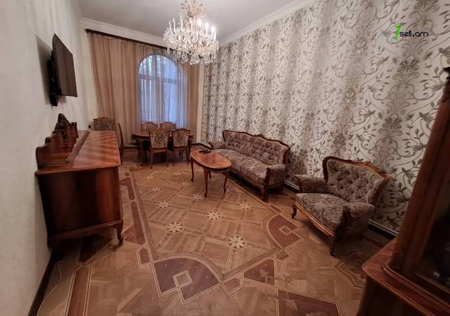 2 սենյականոց բնակարան Ալեքսանդր Սպենդիարյանի փողոցում, 90 ք.մ., 1/5 հարկ, կապիտալ վերանորոգված