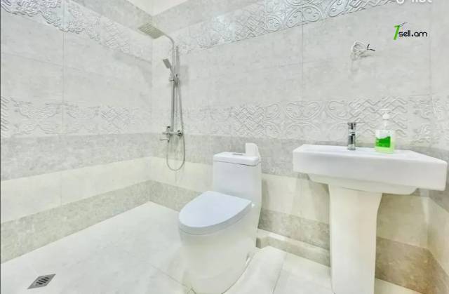 4 սենյականոց բնակարան նորակառույց շենքում Պարույր Սևակի փողոցում, 125 ք.մ., 9/16 հարկ