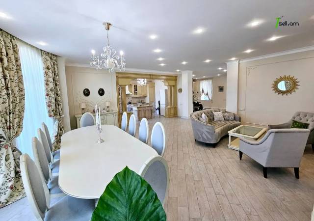 Երկու հարկանի քարե տուն Ամառանոցային փողոցում Ջրվեժում, 2100 քմ, 2 սանհանգույց, կապիտալ վերանորոգված