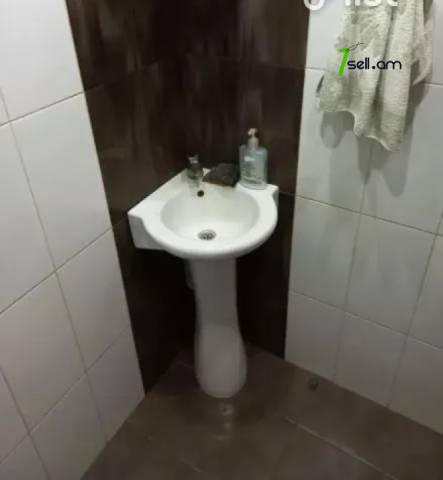 4 սենյականոց բնակարան Թամանյանի փողոցում, 99 ք.մ., 2 սանհանգույց, բարձր առաստաղներ, 2/4 հարկ