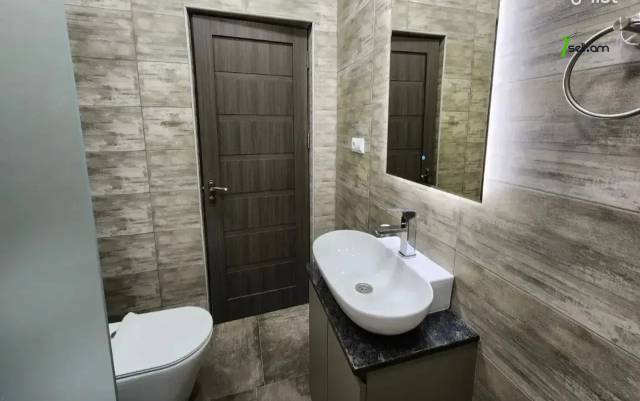 4 սենյականոց բնակարան նորակառույց շենքում Ադոնցի փողոցում, 125 ք.մ., 2 սանհանգույց, բարձր առաստաղներ