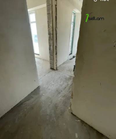 3 սենյականոց բնակարան նորակառույց շենքում Բագրևանդի փողոցում, 93 ք.մ., 2 սանհանգույց