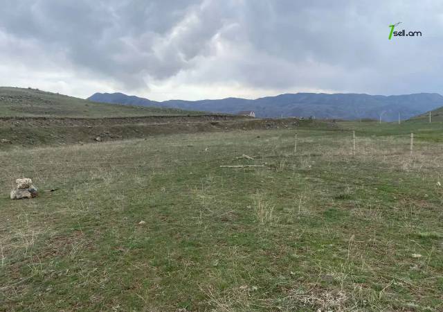 Հողատարածք բնակելի շինությունների համար, Գեղարդի Խճուղի Գառնիում, 1000 քմ